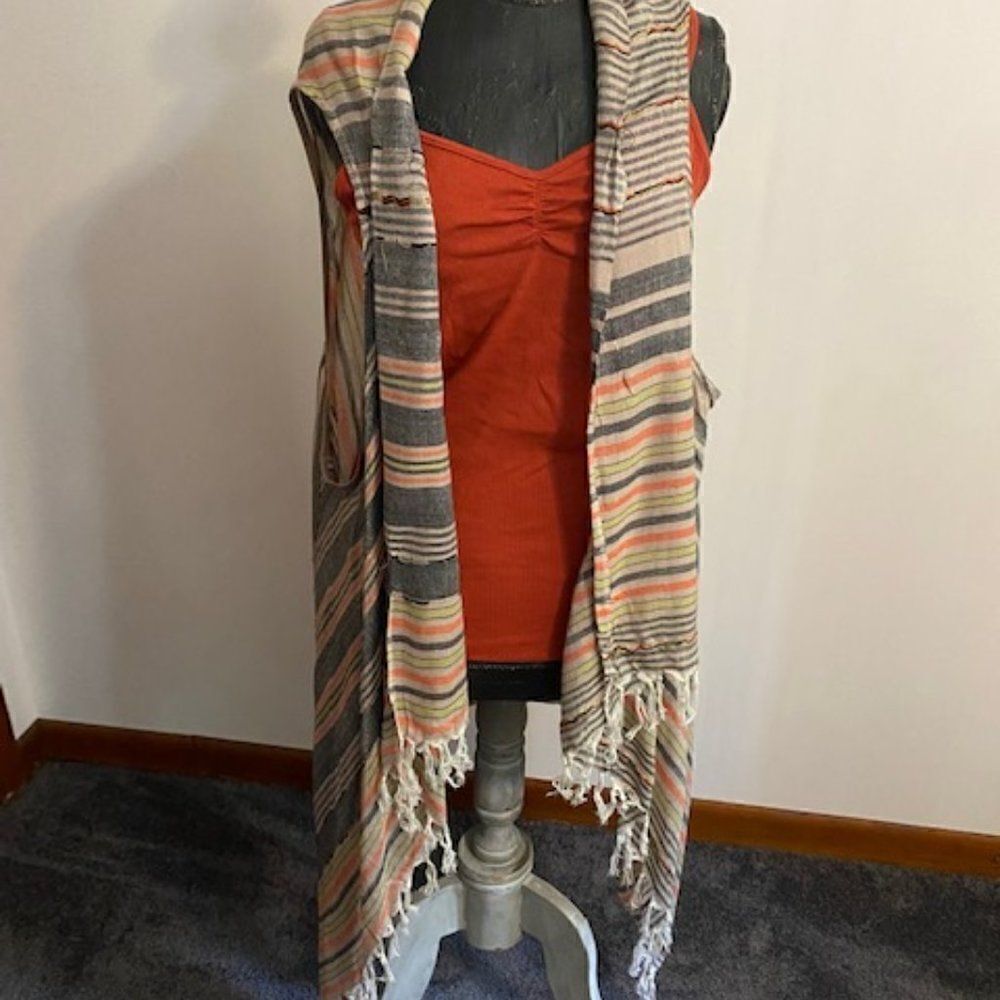Lane Bryant short sleeve asymmetric shawl